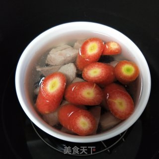 黑豆胡萝卜炖瘦肉汤的做法步骤：4