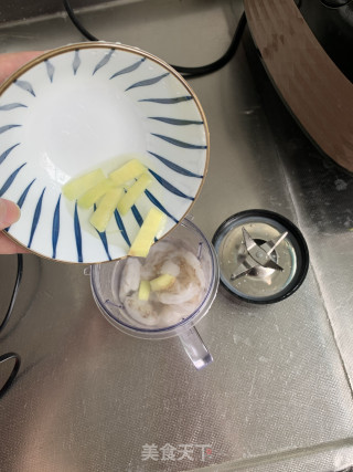 自制鲜虾片的做法步骤：2