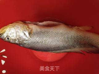 榨菜焖黄鱼的做法步骤：2