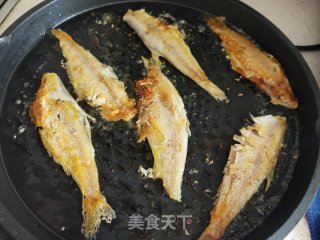 香煎刺鱼的做法步骤：5