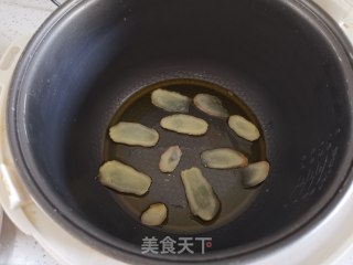 电饭煲焗鸡翅的做法步骤：4
