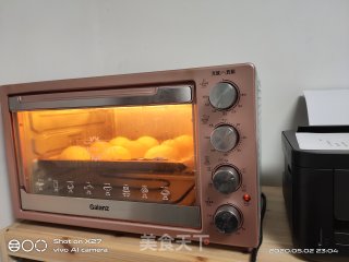 蛋黄面包的做法步骤：10