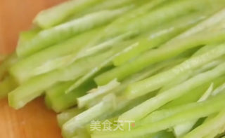 香脆土豆丝的做法步骤：2