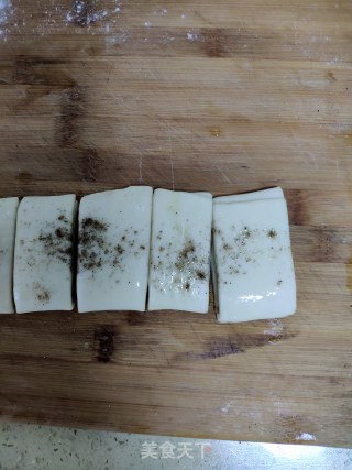 椒盐花卷的做法步骤：9