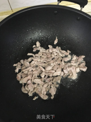 黄豆芽炒肉丝的做法步骤：1