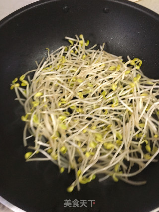 黄豆芽炒肉丝的做法步骤：2