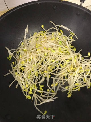 黄豆芽炒肉丝的做法步骤：3