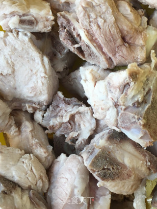 “酸爽开胃美食”酸豆角烧排骨的做法步骤：8