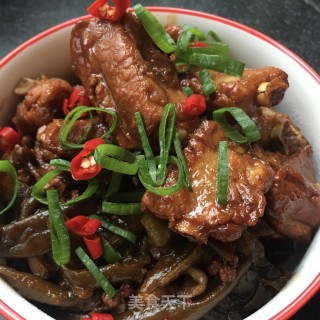 “酸爽开胃美食”酸豆角烧排骨的做法步骤：25
