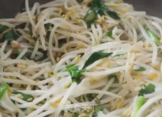豆芽炒韭菜的做法步骤：5