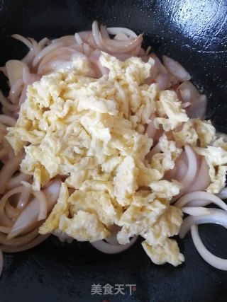 圆葱炒鸡蛋的做法步骤：6