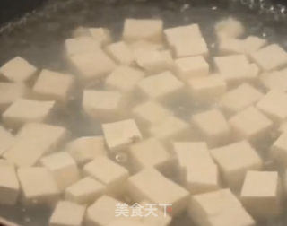 红烧滑豆腐的做法步骤：1