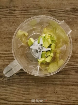 牛油果香蕉奶昔的做法步骤：4