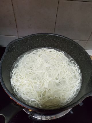 阳春面的做法步骤：2