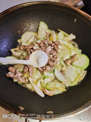 瓠瓜炒肉片的做法步骤：6
