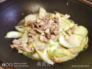 瓠瓜炒肉片的做法步骤：8