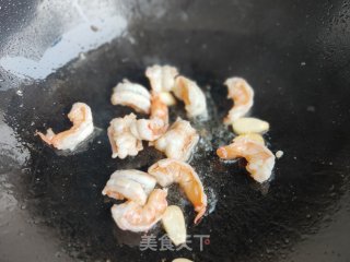 秋葵虾仁炒鸡蛋的做法步骤：10