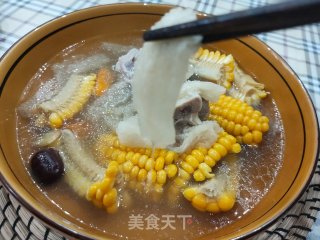 竹荪玉米排骨汤的做法步骤：18