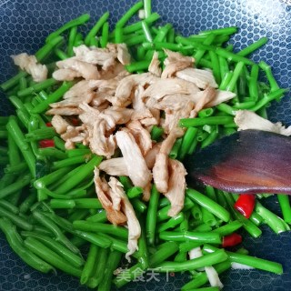 炒空心菜梗的做法步骤：4