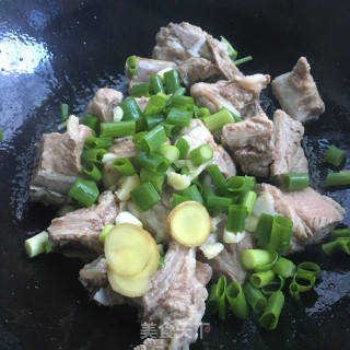排骨炖扁豆的做法步骤：8