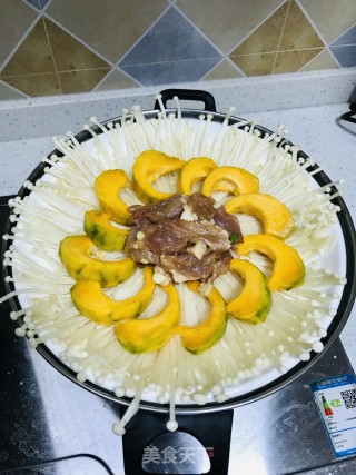 金针菇南瓜蒸肉的做法步骤：5