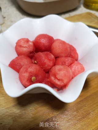 雪碧西瓜球的做法步骤：3