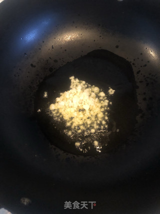 蒜泥红绿两炒的做法步骤：3