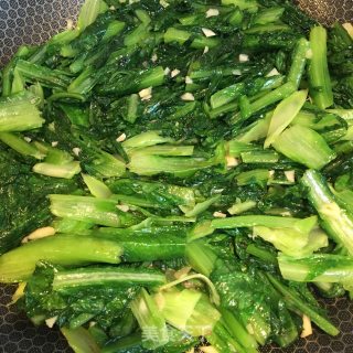 蒜蓉油麦菜的做法步骤：3