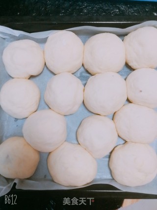 椰蓉红豆包的做法步骤：4