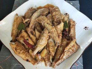 家熬小鲈板鱼的做法步骤：17