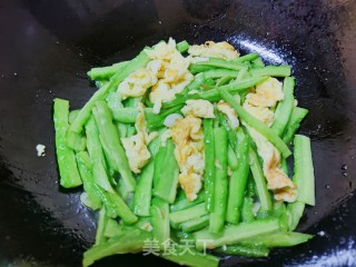 苦瓜炒鸡蛋的做法步骤：9