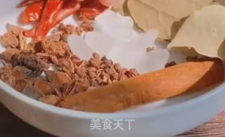 胡萝卜焖牛腩的做法步骤：3