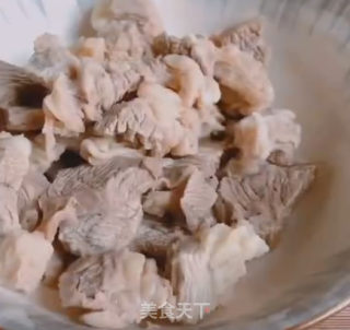 胡萝卜焖牛腩的做法步骤：4