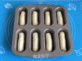 椰蓉面包卷的做法步骤：11