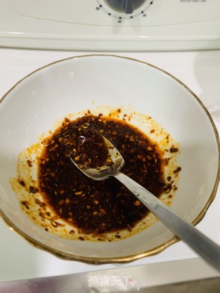 土豆拌酸辣细粉的做法步骤：1