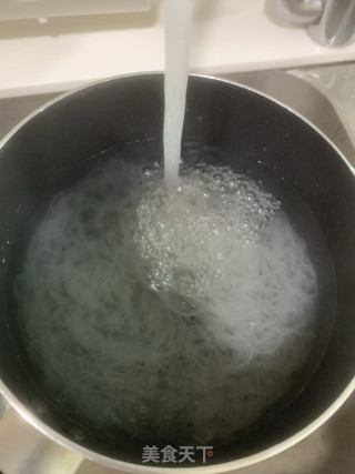 土豆拌酸辣细粉的做法步骤：7