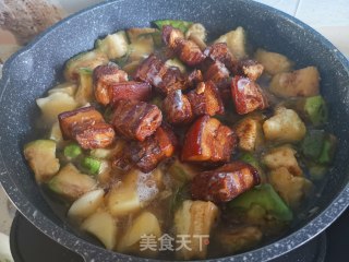 红烧肉炖茄子土豆的做法步骤：8