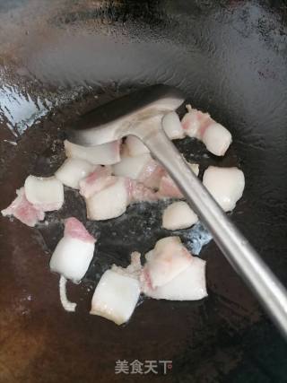 辣椒炒肉的做法步骤：2