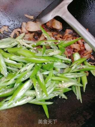 辣椒炒肉的做法步骤：3