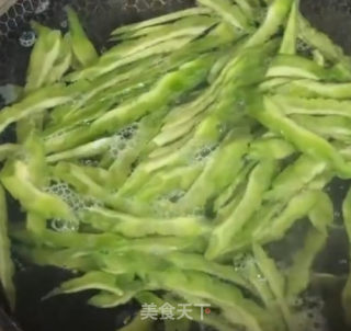 蒜香苦瓜的做法步骤：6