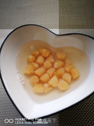 干贝丝瓜汤的做法步骤：2