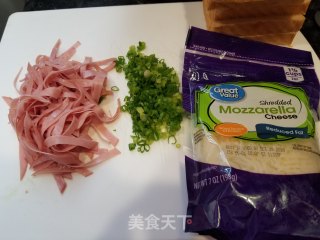 火腿芝士烤吐司片的做法步骤：2