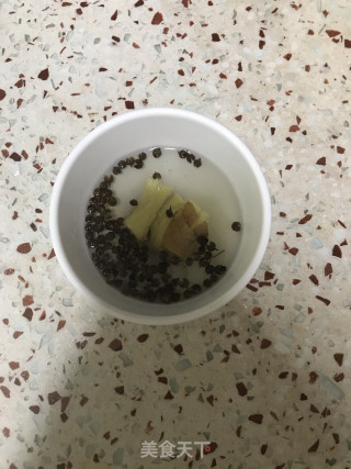 牛肉手工水饺的做法步骤：2