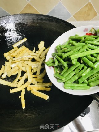 四季豆炒肉条的做法步骤：6