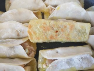 鸡肉香菇锅贴的做法步骤：10