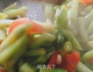 番茄炒四季豆的做法步骤：4