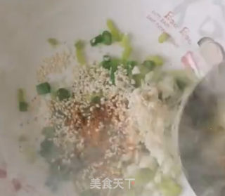 酸辣粉的做法步骤：1