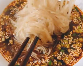 酸辣粉的做法步骤：4