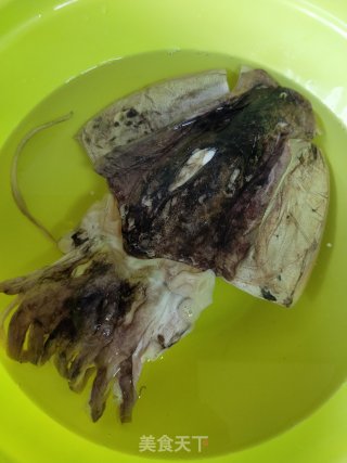 虫草花墨鱼汤的做法步骤：4