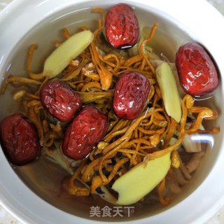 虫草花墨鱼汤的做法步骤：7